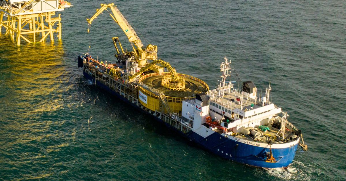 cable lay vessel