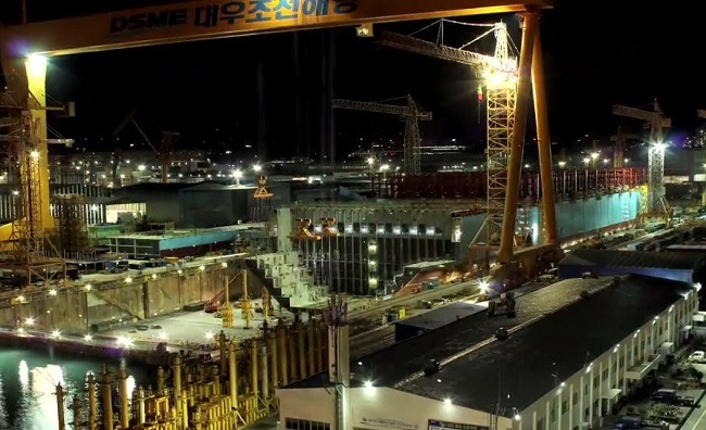 assembling maersk at DSME shipyard