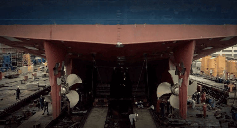 Video: Launching of Largest Heavy-Lifter Ship Jumbo Kinetic (HD Quality)