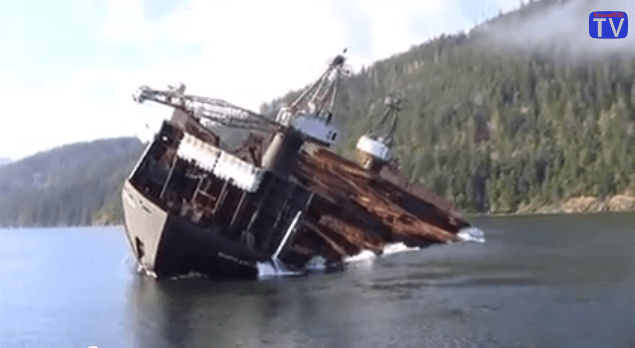 Video: Barge Unloads Cargo in An Extraordinary Way