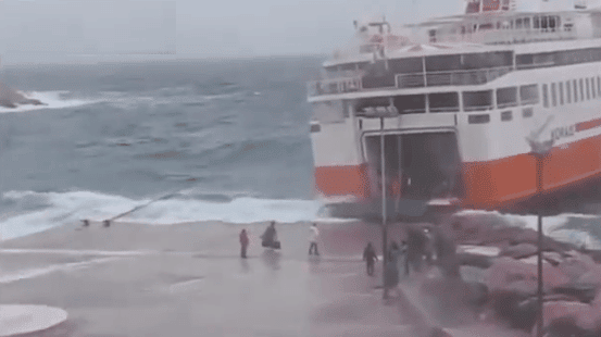 Watch: Ferry Berthing in Heavy Sea, Great Maneuvering