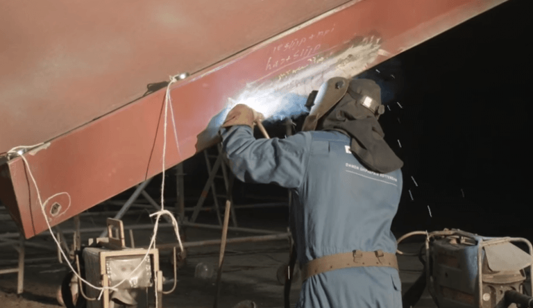 Video: Spectacular MSC Magnifica Getting Repaired
