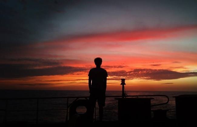 Can Seafarers Stay Motivated When Planning to Quit Sailing?
