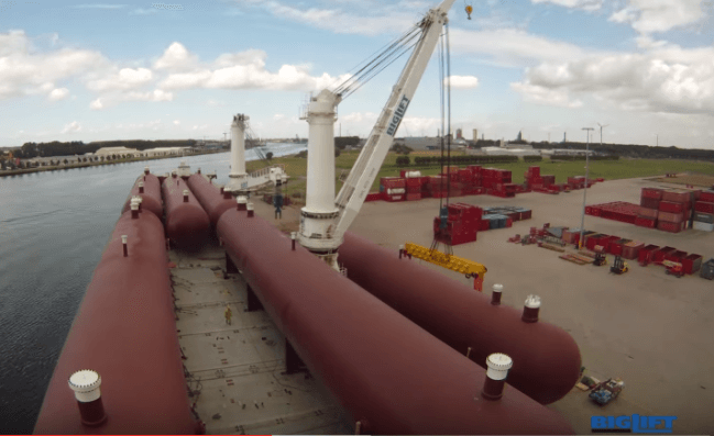 Watch: Cool Time-Lapse Of BigLift Vessel Carrying LPG Tanks