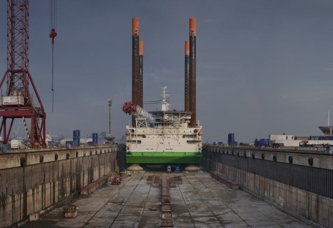 DP1 Jack-up Vessel ‘Thor’ Completes Short Stay At Damen Shiprepair Dunkerque