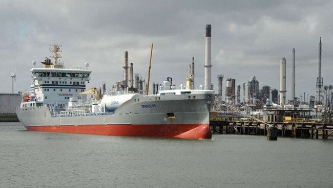 First Ship To Bunker LNG At Rotterdam