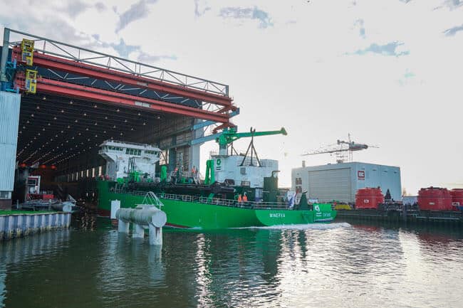 World’s First LNG-Powered Hopper Dredger Launched