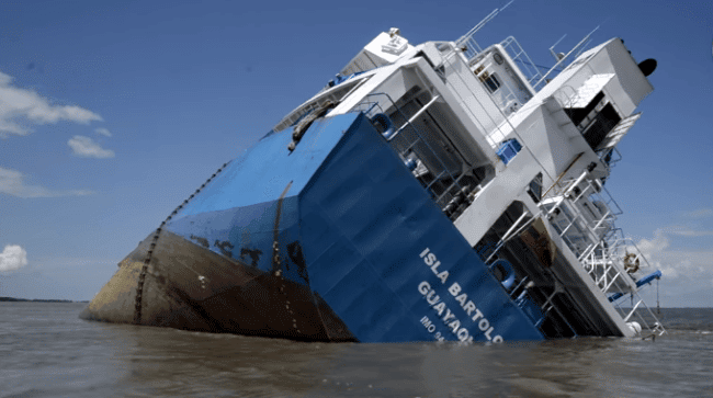Watch: General Cargo Ship Runs Aground, Partially Sinks Off Ecuador