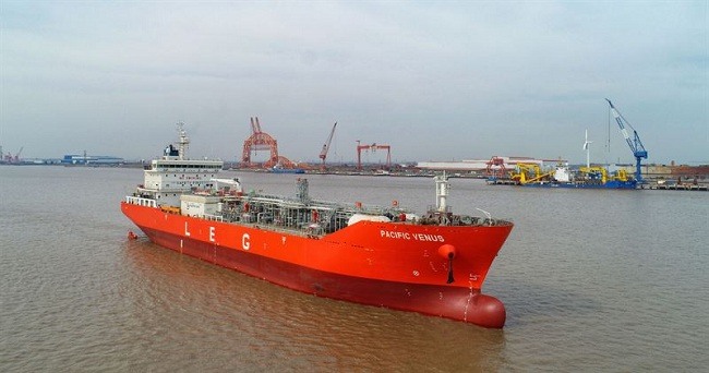 Two Leg Carriers Built By Sinopacific With Wärtsilä Solutions Onboard Are Named