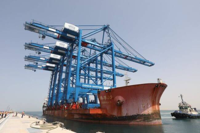 cosco shipping STS Cranes At Abu Dhabi Port_1