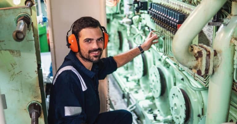 10 Important Generator Design and Operational Features Ship Engineers Must Know