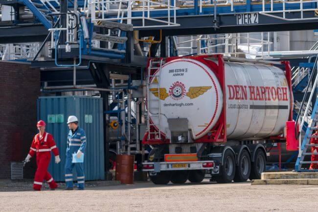 MOL Chemical Tankers Acquires 20% Share Of Dutch Tank Container Company Den Hartogh