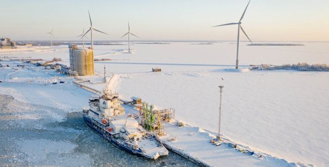 World’s First LNG-Fueled Icebreaker Polaris Bunkered In Finland