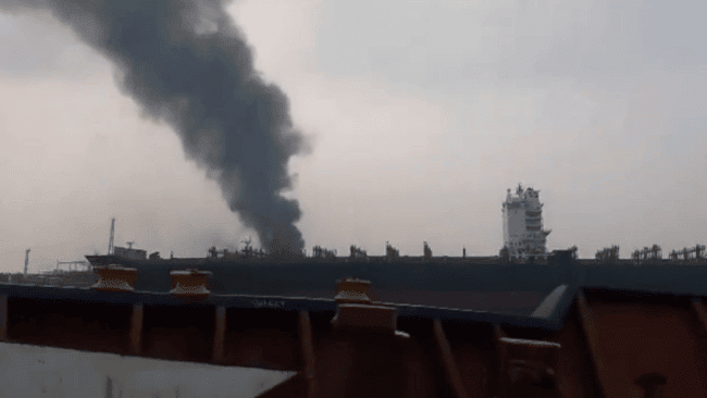Fire in shipbreaking yard