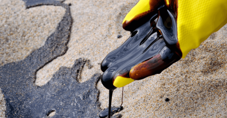 What is An Oil Spill Kit?