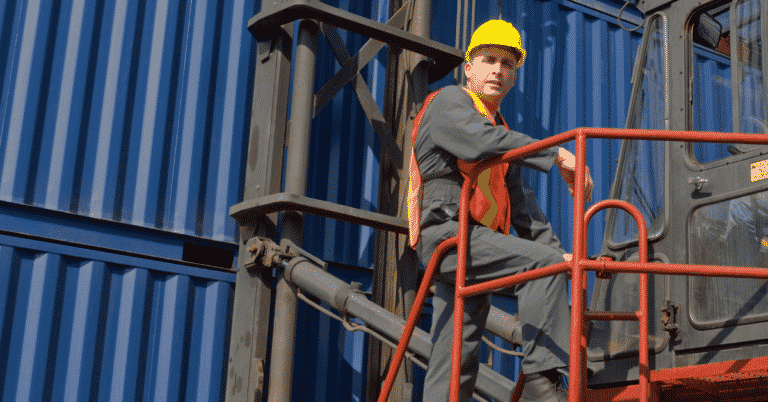 How Container Ship’s Crew Can Help in Preventing Injuries to Stevedores?