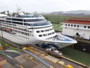 transit of the Panamax cruise ship Pacific Princess