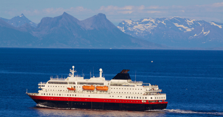 What are Polar Cruise Ships?