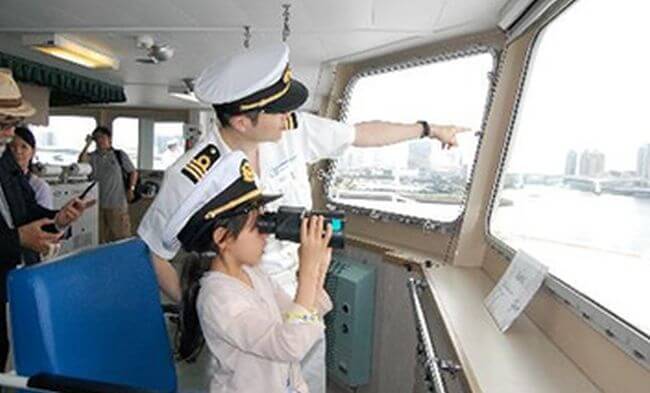 MOL Hosts Tour of Car Carrier to Celebrate Marine Day 