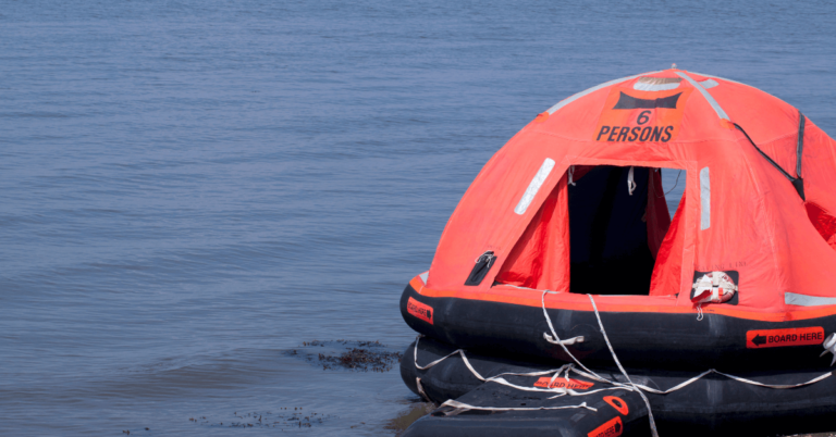 How to Buy an Inflatable Life Raft?
