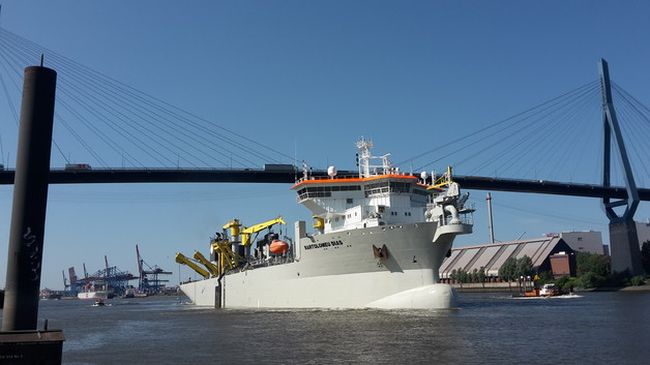 Port Of Hamburg Now Makes Simpler For Mega-Ships To Pass