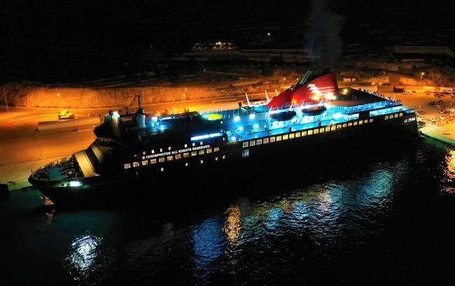 Watch: Splendid Late Night Maneuver Of Ro-Ro/Passenger Ship At Mesta Port