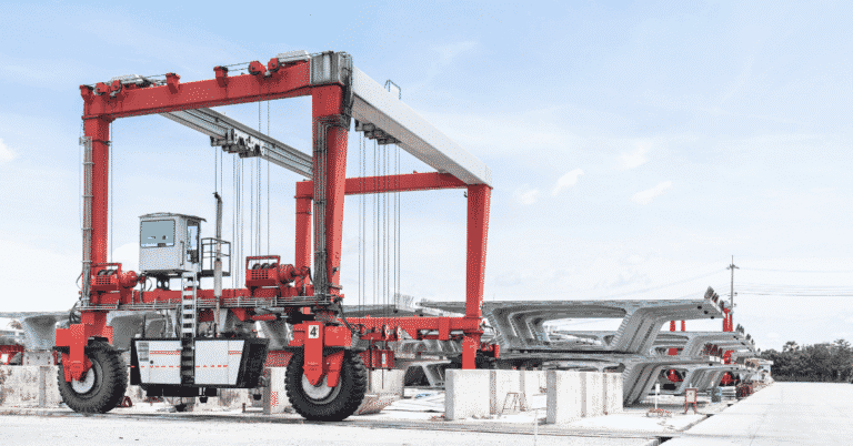 Straddle Carriers – Design, Operation, Advantages And Disadvantages