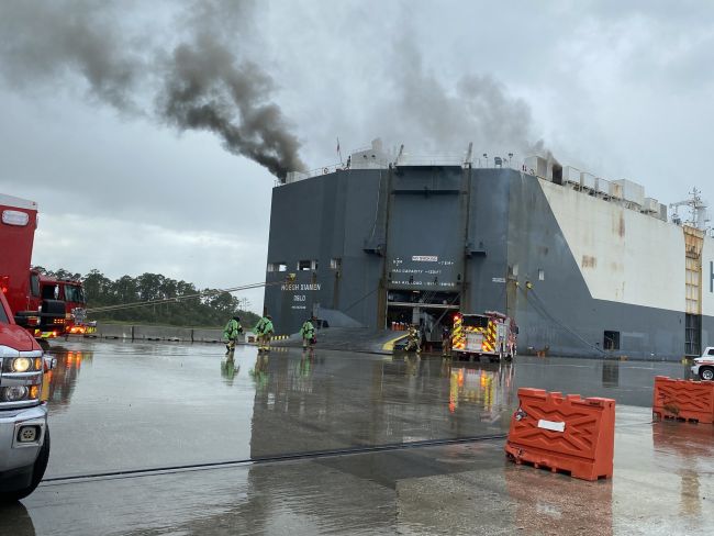 9 Firefighters Got Injured While Fighting A Fire Aboard Höegh Xiamen In Florida
