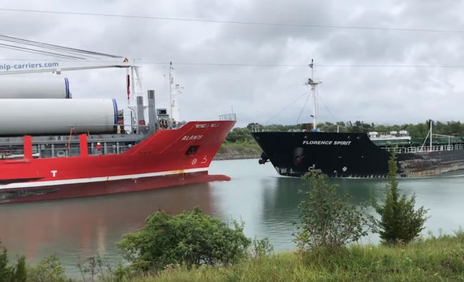 2 Ships Collide In Ontario