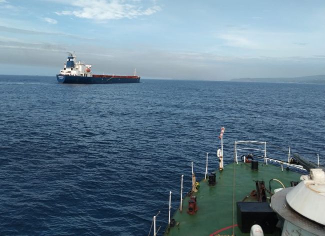 Ailing Filipino Seafarer Rescued From Bulk Carrier By Indian Coast Guard