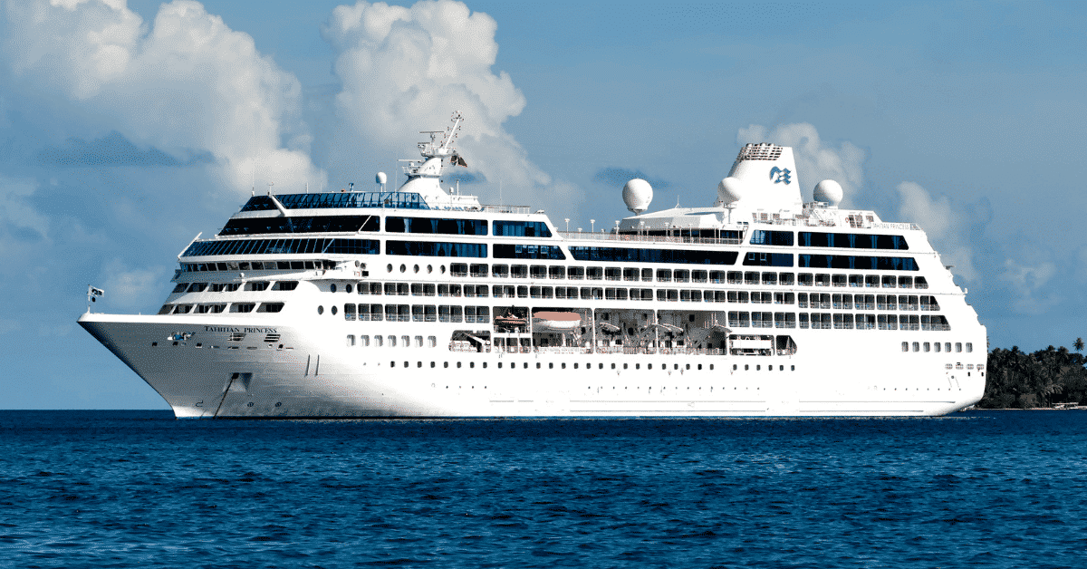 Video Why Are Cruise Ships White?