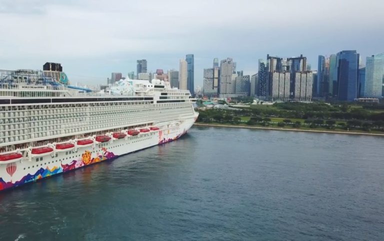 Video: World Dream Cruise Arrives In Singapore, Prepares For Its First Voyage