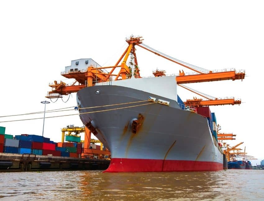 Ship unloading at Port of Ningbo-Zhoushan