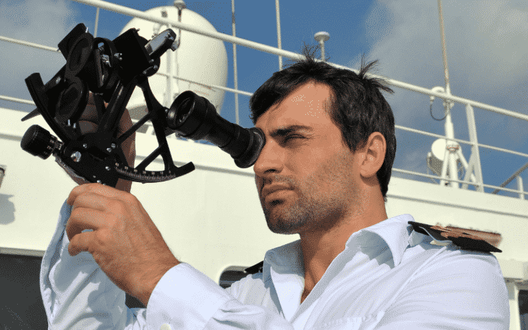 A Comprehensive Guide to Marine Sextant – Principles, Usage, and Maintenance