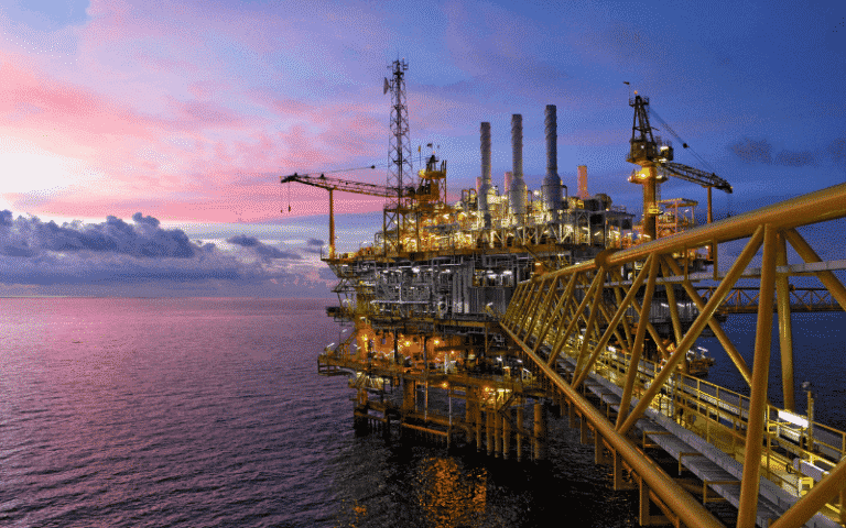 Life On An Oil Rig – Do You Know What It Takes?