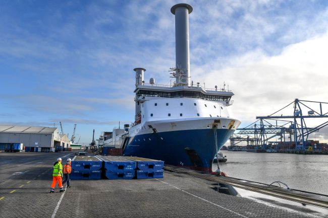 Sea Cargo Ship To Be World’s First Vessel With Tilting Rotor Sails Arrives In Rotterdam