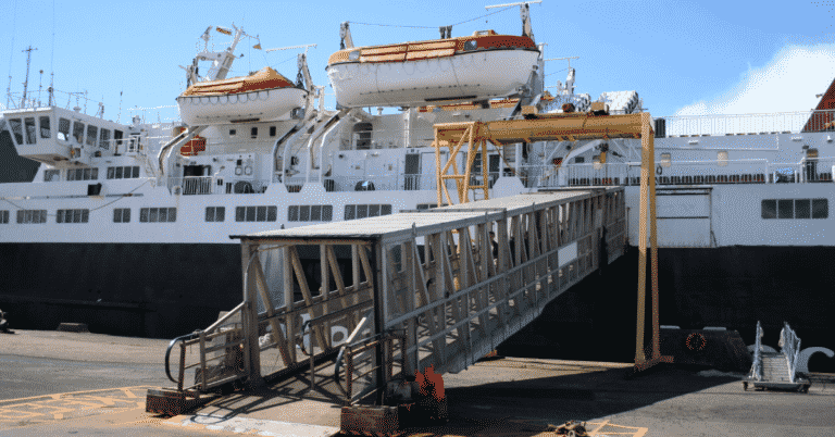 Gangway and Types of Gangways Used in the Shipping World