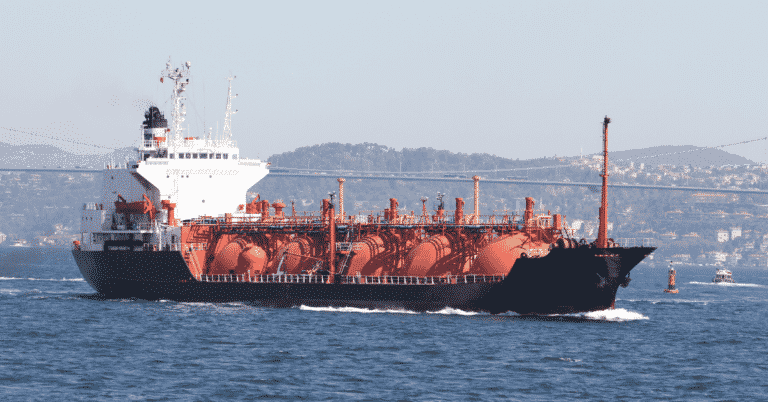 Specifications and Requirements for LPG and LNG Ships to Sail in International Waters