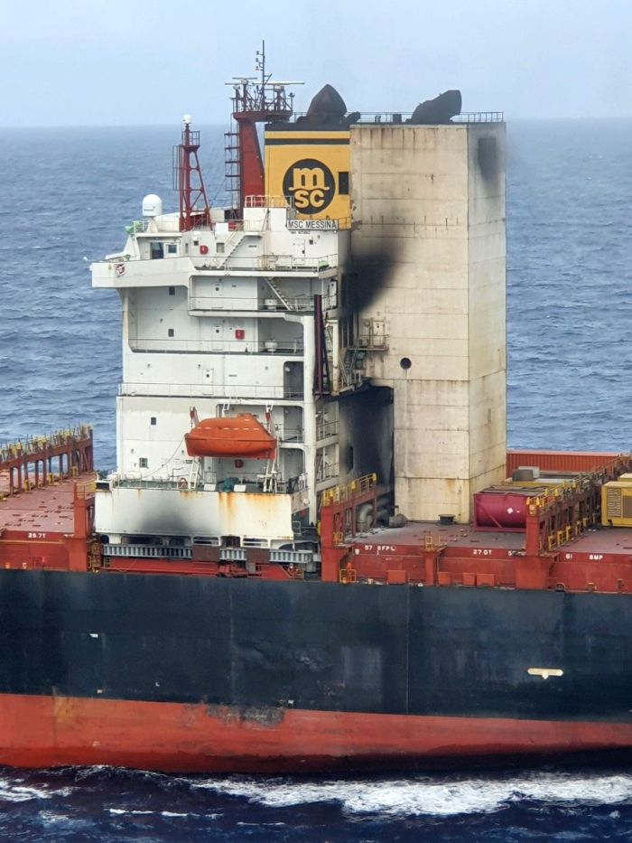 Container ship #MSCMessina with 28 crew about 425nm from PortBlair reported fire in engine room AM 25 Jun & one crew missing. Vessel enroute from Colombo to Singapore
