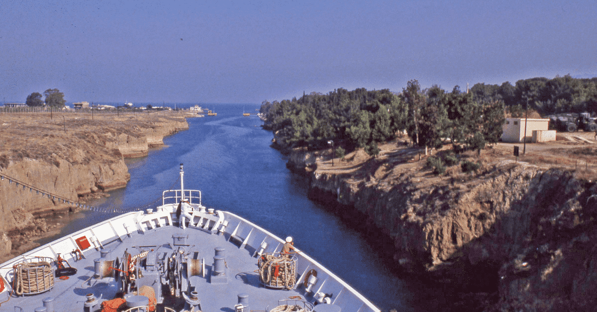 10 Points to Remember When Transiting a Narrow Channel