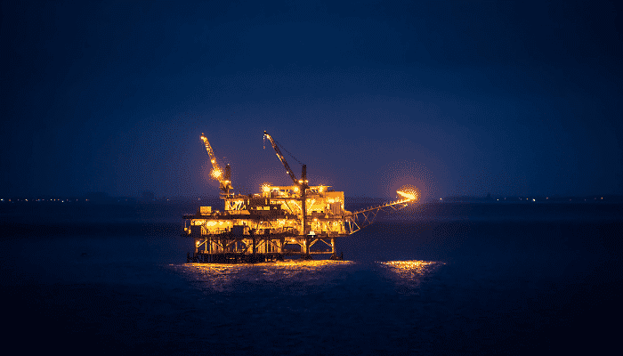 oil rig  fire