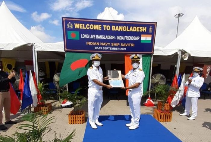 Indian Navy Welcomed In Bangladesh