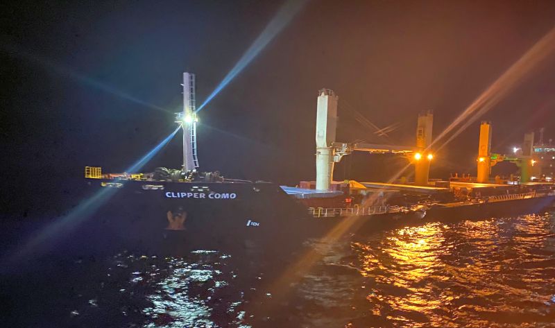 collision of the 225 m long wheat-laden MV LEVANTES and the 190 m long MV CLIPPER COMO
