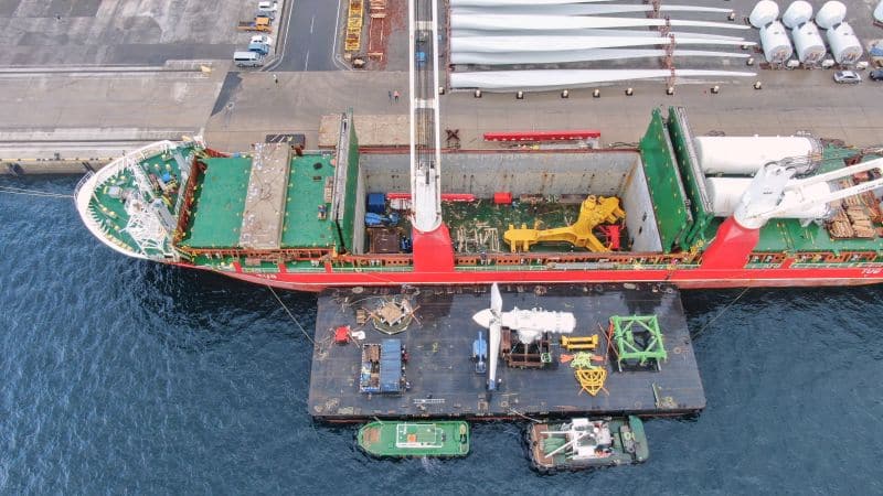 Loading operations at Nigg, Scotland using vessel cranes with a combined lifting capacity of up to 360 MT  Discharge operations of the base foundation in Nagasaki, Japan