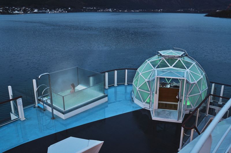 Igloo and infinity hot pool at the aft deck