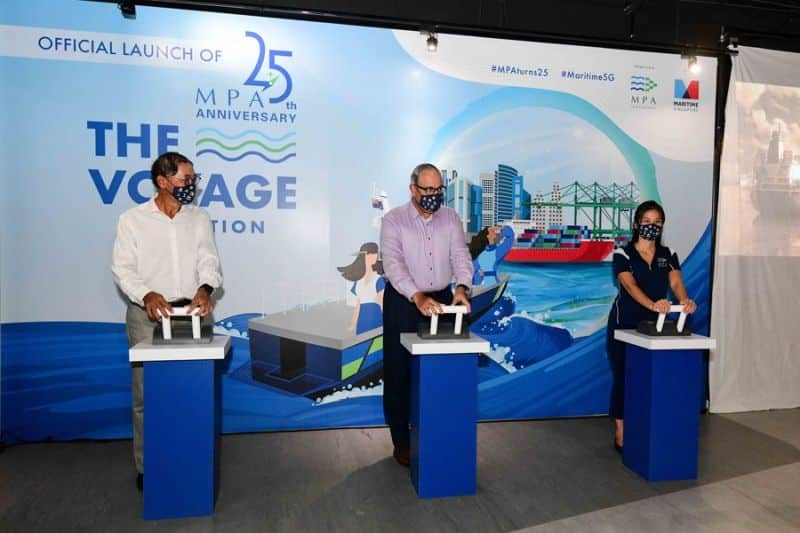 Minister, together with Chairman of MPA and Chief Executive of MPA, launched the MPA 25th Anniversary Exhibition in the Singapore Maritime Gallery at Marina South Pier.