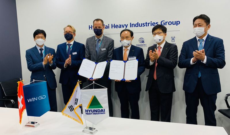Signing ceremony hosted by HHI-EMD President & Chief Operating Officer Kwang-hean An and joined by WinGD’s Executive Vice President, R&D Dominik Schneiter and Executive Director Sales, Volkmar Galke