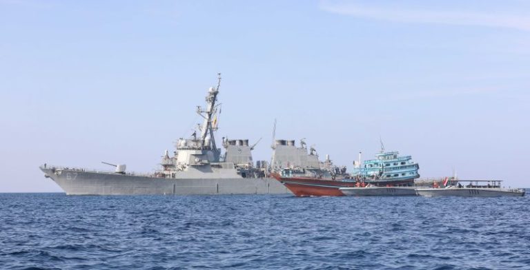 US Navy Hinders Ship Proceeding With ‘Explosive Precursor’ During Houthi Attacks