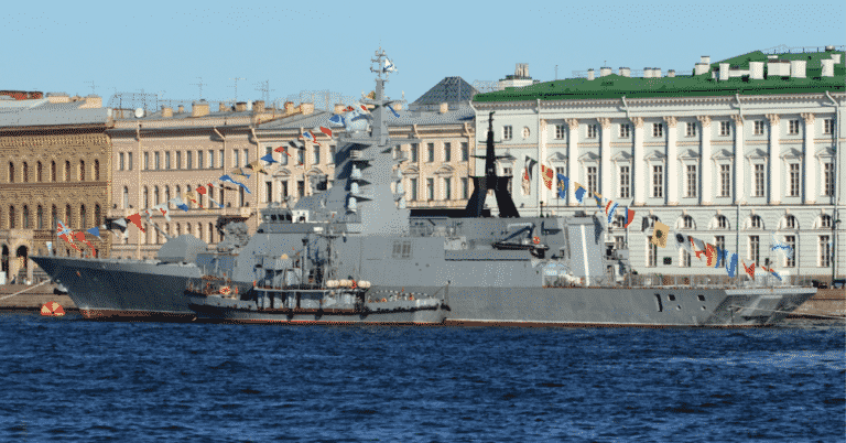 Ukraine Asks Turkey To Close Bosphorus And Dardanelles Straits To Russian Warships
