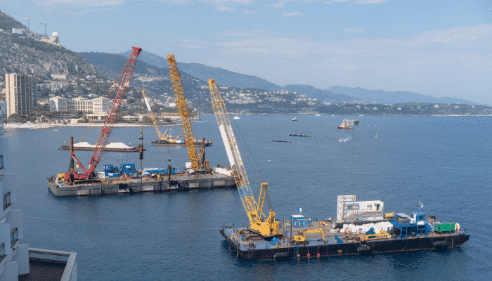 construction of crane barges